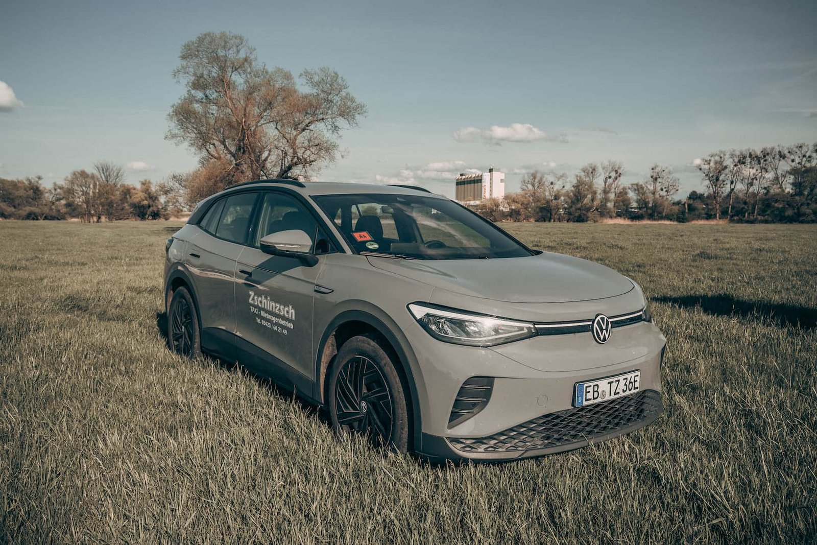 Elektrischer VW ID.4 von Taxi Zschinzsch